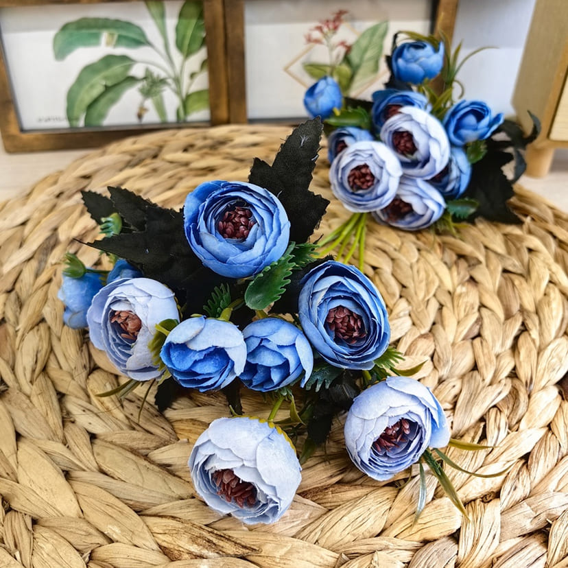 Искусственные цветы в Сочи | Цветы искусственные «Камелии», голубые, букет